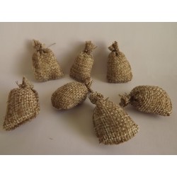 Sac de jute ( 2cm à 3cm de haut)