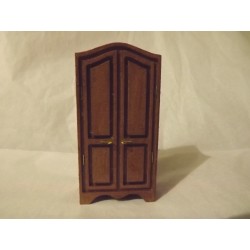 Armoire en bois (portes pleines fermées)  9cm de haut