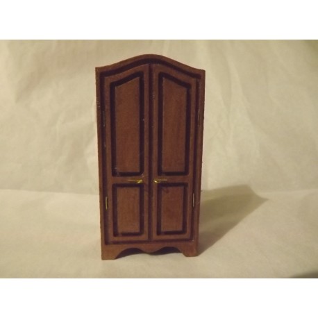 Armoire en bois (portespleines fermées)  9cm de haut