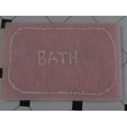 Tapis de salle de bains rose