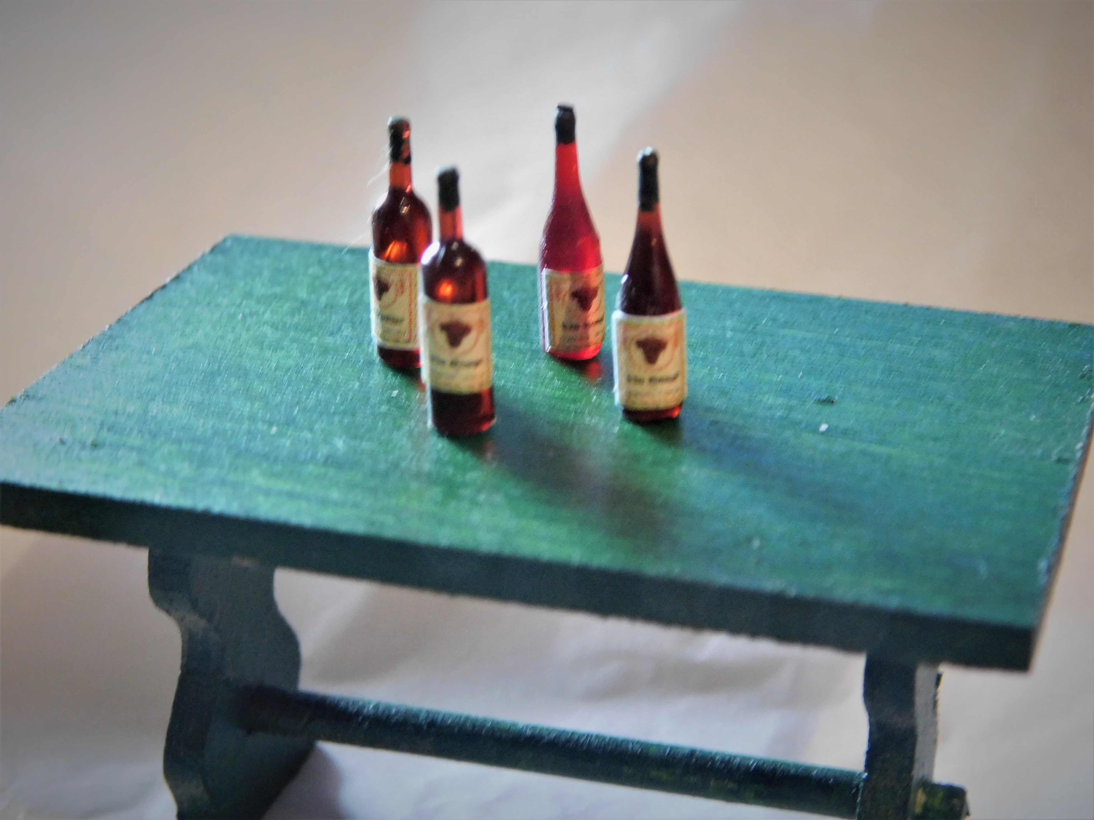 Bouteille de vin miniature au meilleur prix quantité 18, 7 cl rouge