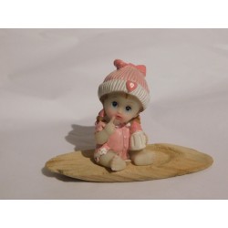 Figurine bébé fille