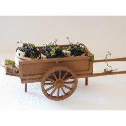 Charrette aux baquets de raisins noirs 18,5cm long