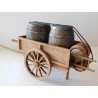 Chariot avec tonneaux en bois 18,5cm de long