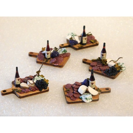Planchette charcuterie, fromages, vin modèle 2