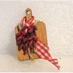 Planchette avec 2 tresses de piments