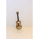 Guitare en bois de tilleul  2,3cm de haut
