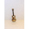 Guitare en bois de tilleul  2,3cm de haut